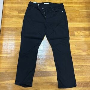 LEVI CLASSIC STRAIGHT FIT WOMEN'S JEANS